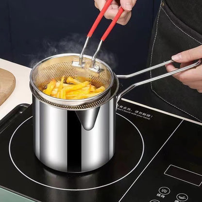 Stainless steel deep fryer pot with stainer
